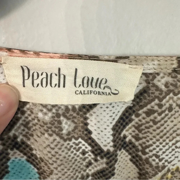 Peach Love California Snakeskin Short Sleeve Cutout Shorts Romper Sz M GUC - Picture 3 of 11